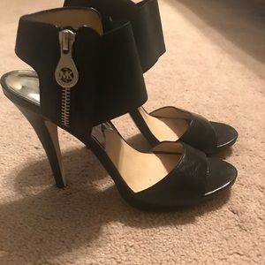 Michael Kors Black heels size 9